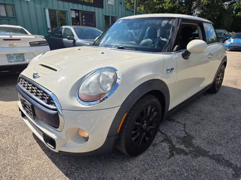 2017 MINI Cooper S photo 4
