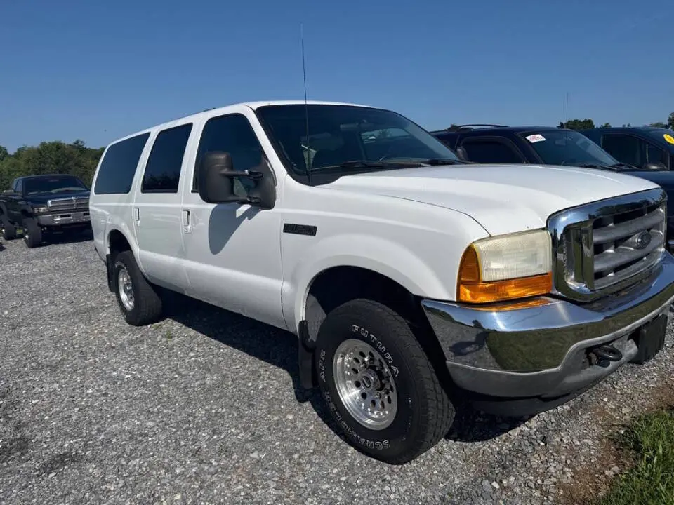 2001 Ford Excursion XLT 4x4 photo 3