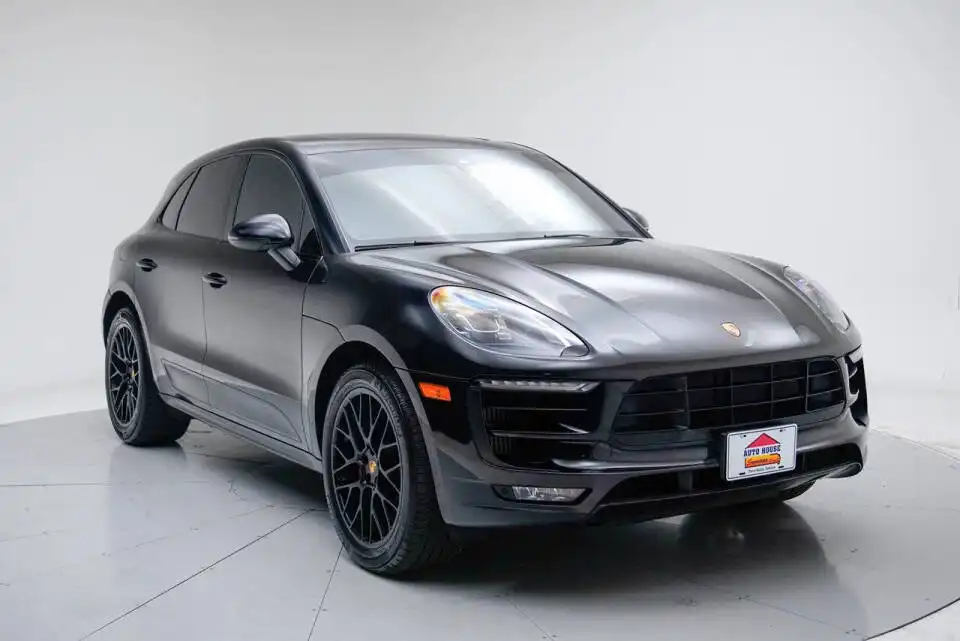 2017 Porsche Macan GTS's photo