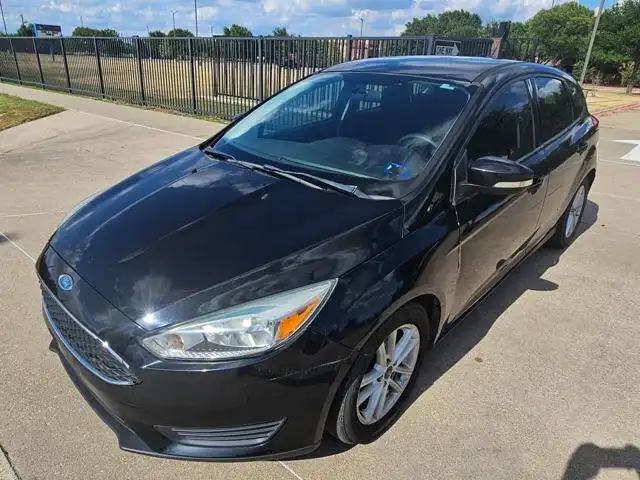 2015 Ford Focus 5 Door Hatch SE's photo