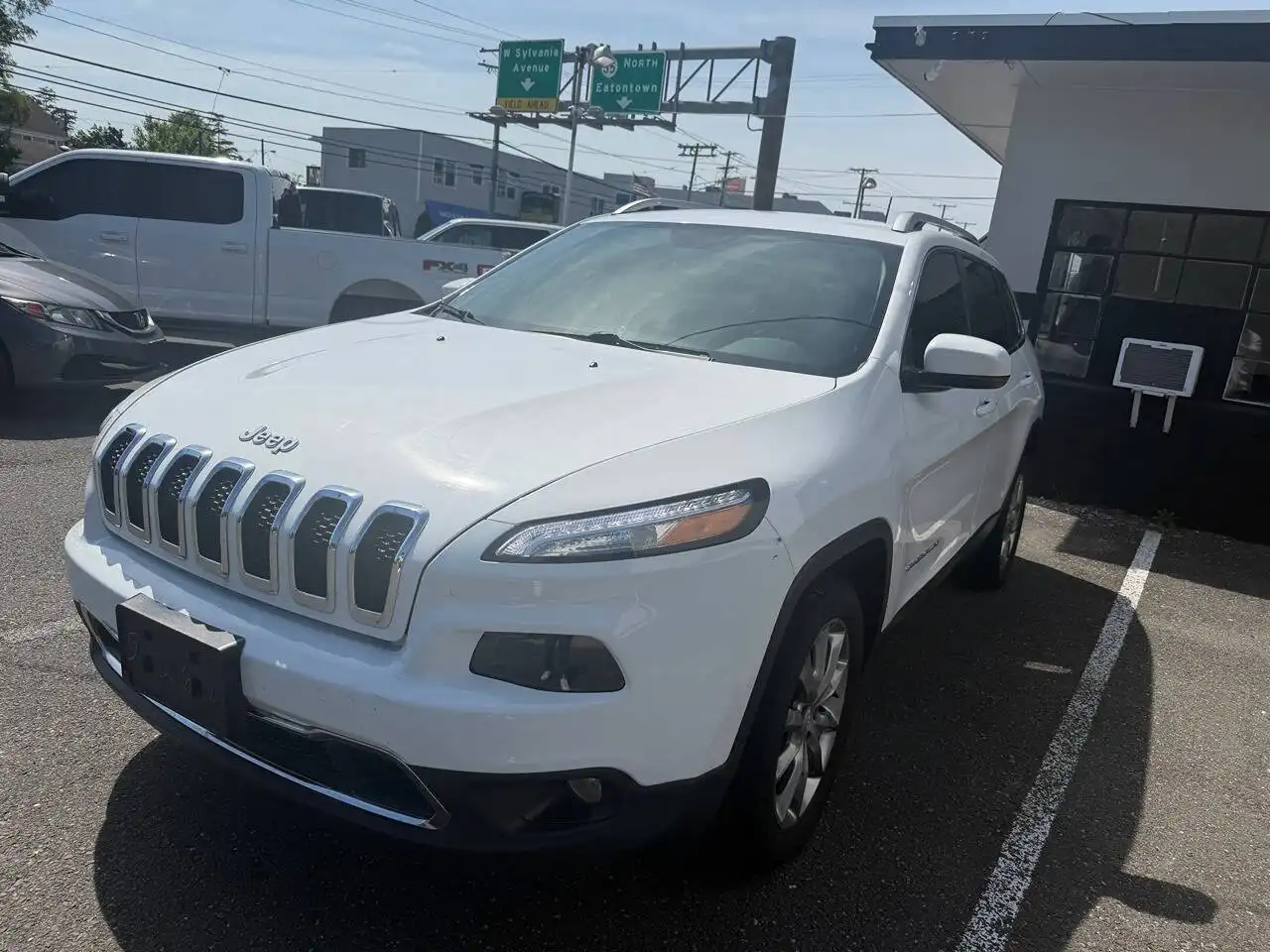 2018 Jeep Cherokee Limited's photo