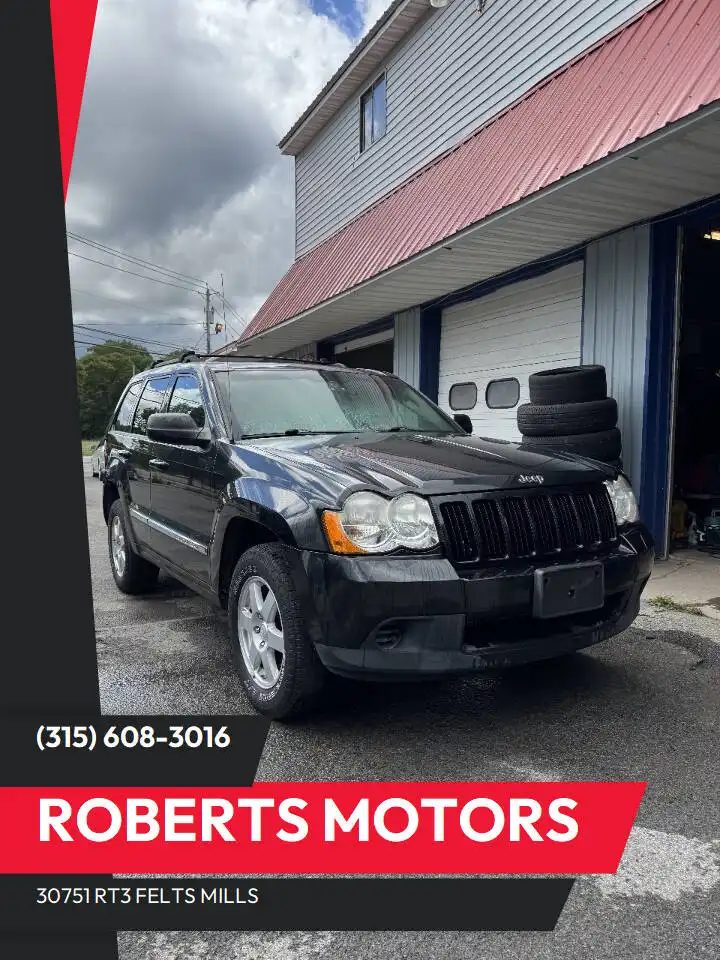 2010 Jeep Grand Cherokee Laredo 4WD's photo