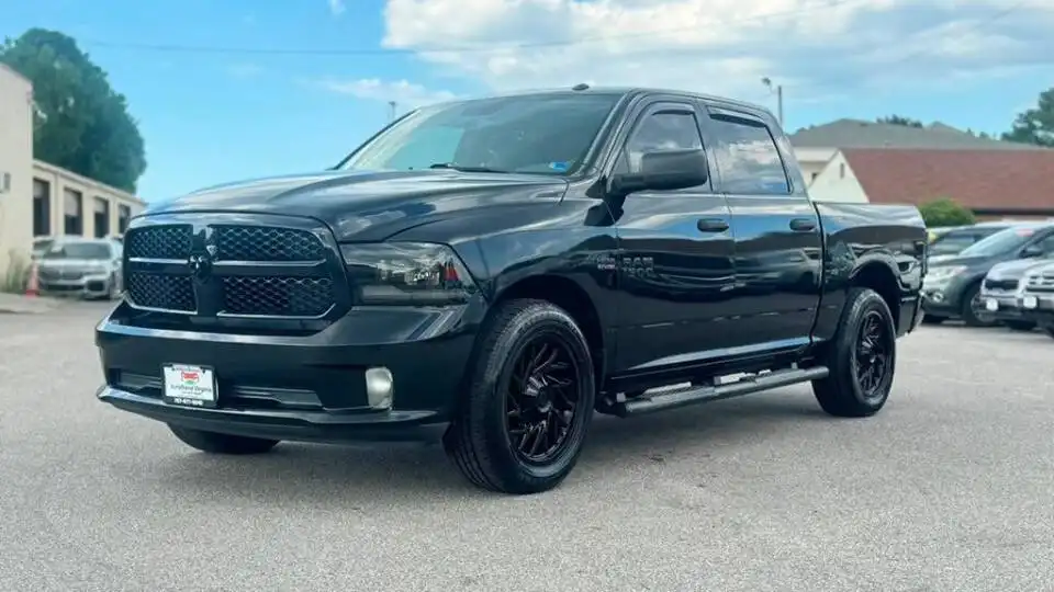 2017 RAM 1500 Express Crew Cab 5'7's photo