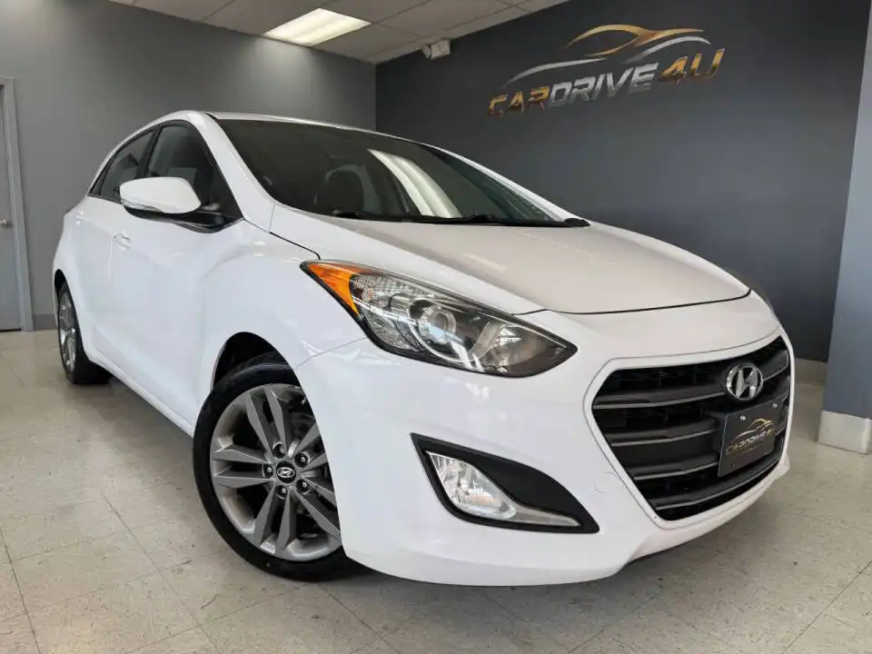 2016 Hyundai Elantra GT 2.0L 6-Speed A/T's photo