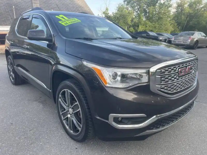 2017 GMC Acadia Denali AWD's photo