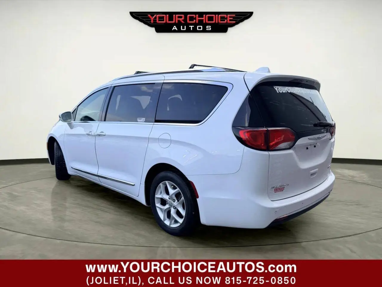 2020 Chrysler Pacifica Limited photo 3