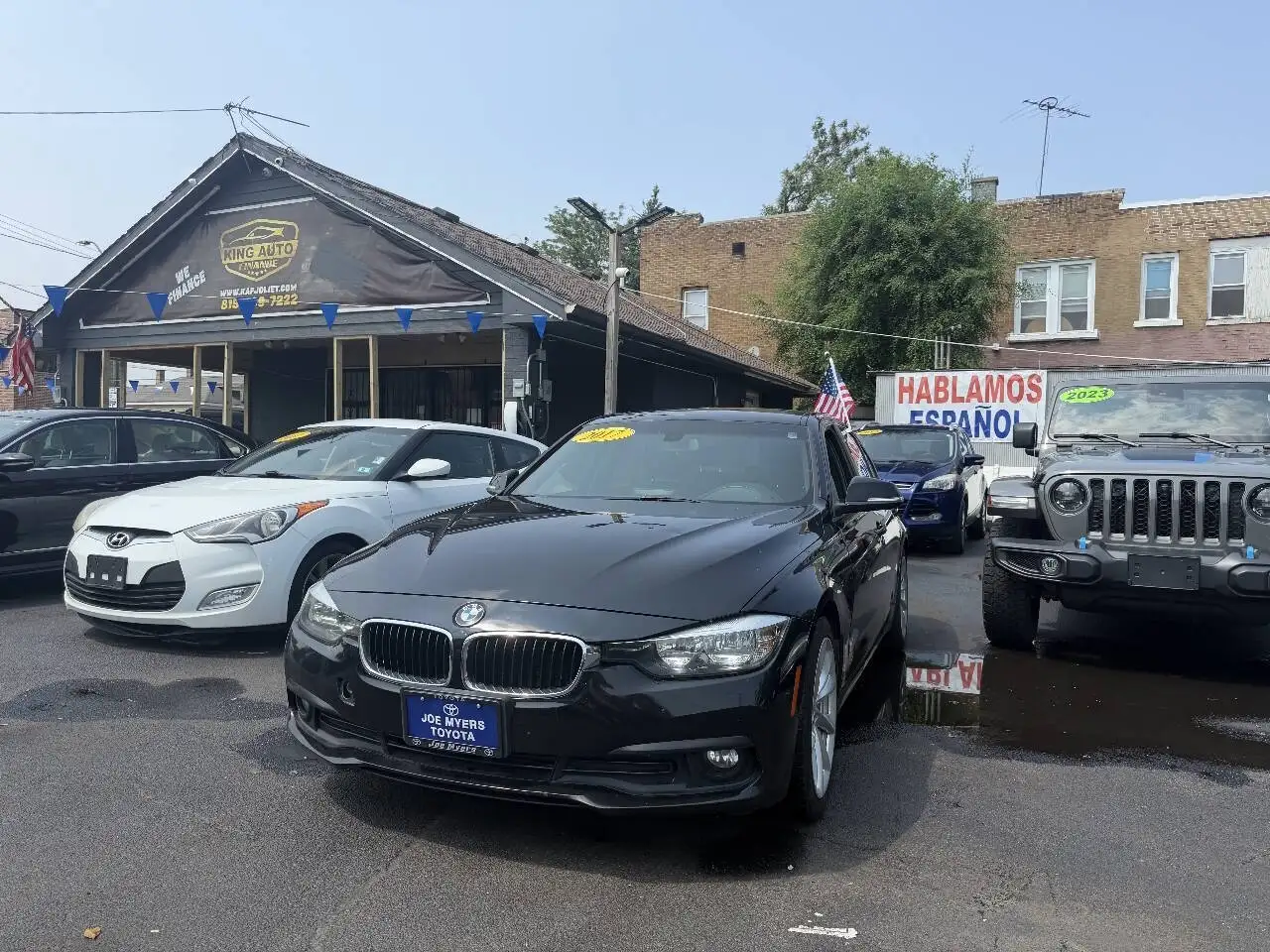 2017 BMW 3 Series 320i Sedan's photo