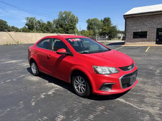 2017 Chevrolet Sonic LT Sedan Auto's photo