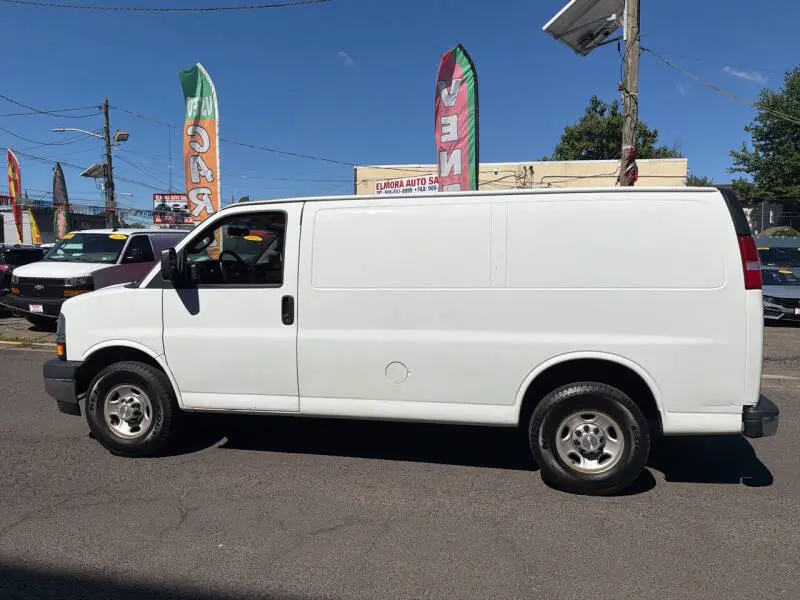 2020 Chevrolet Express 2500 Work Van HD photo 5