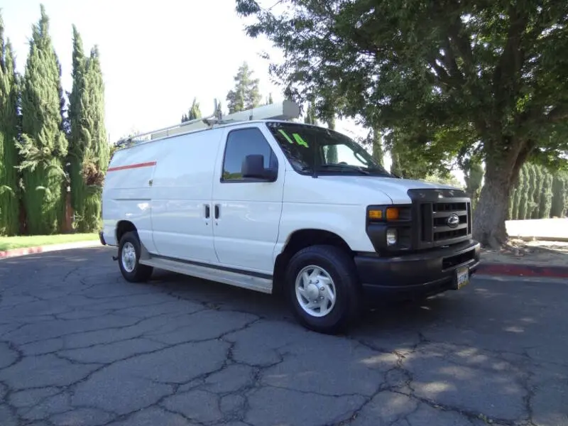 2014 Ford E-Series E-250 Van photo 3