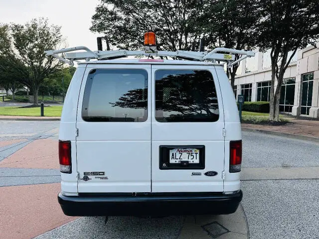 2012 Ford E-Series E-150 Van photo 4