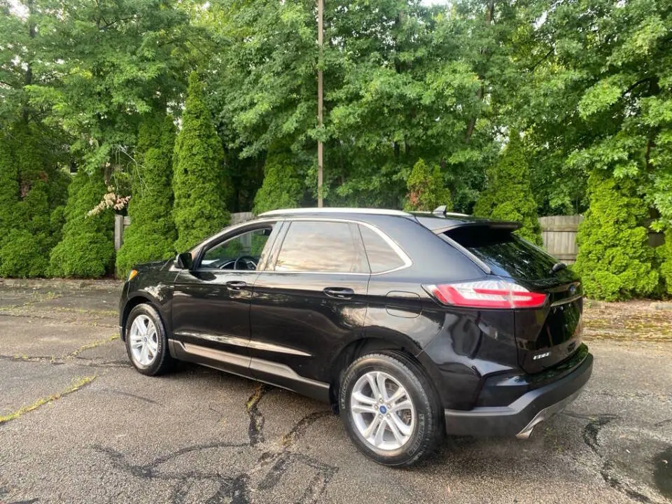 2019 Ford Edge SEL AWD photo 3
