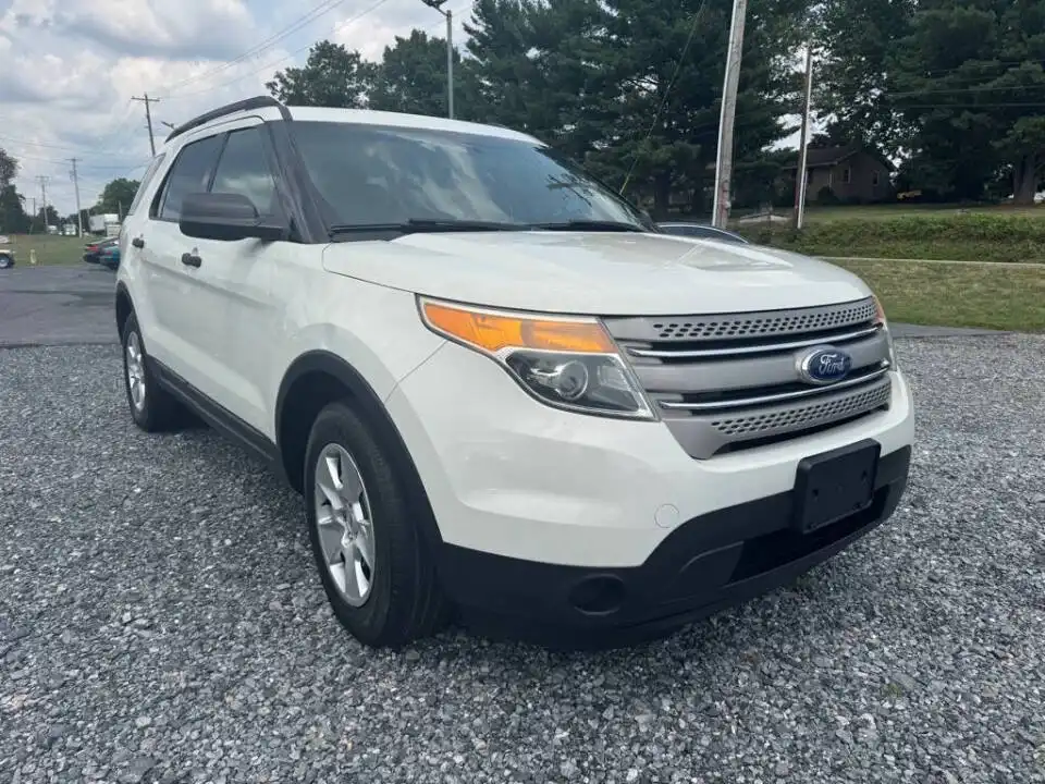 2012 Ford Explorer Base's photo