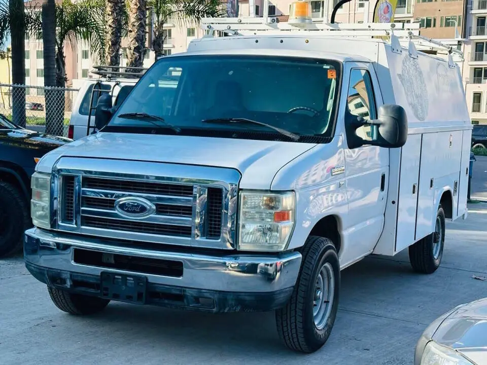 2011 Ford E-Series undefined photo 3