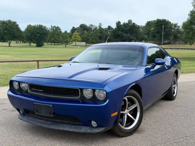 2012 Dodge Challenger SXT photo 3
