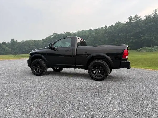 2014 RAM 1500 Express 4WD Regular Cab photo 4