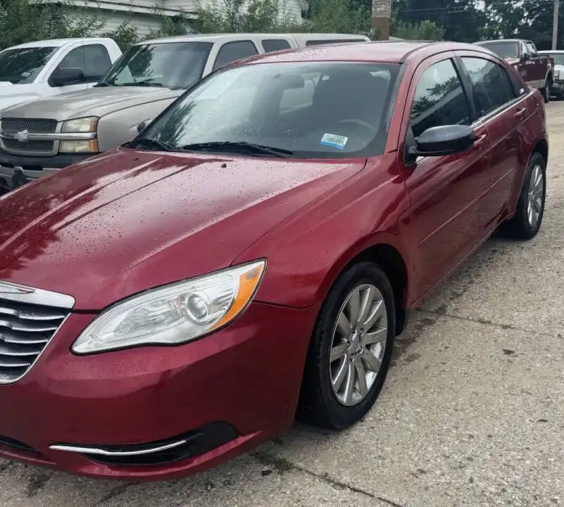 2011 Chrysler 200 Touring's photo