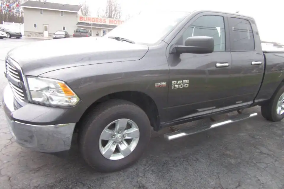 2017 RAM 1500 SLT 4WD Quad Cab 6'4's photo