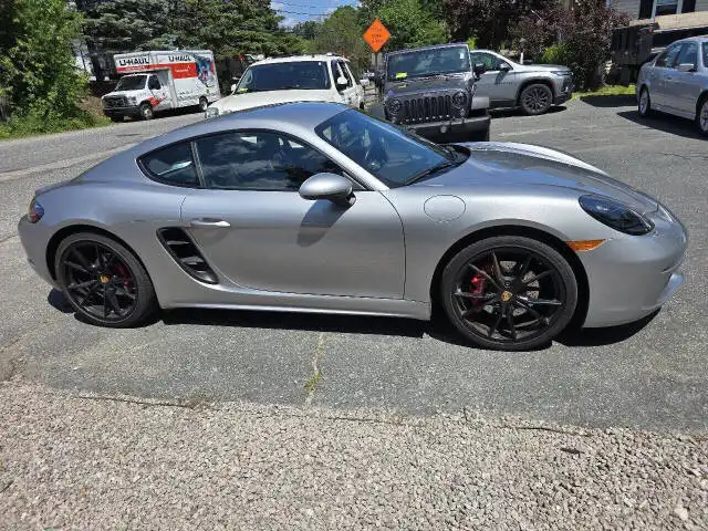 2017 Porsche 718 Cayman S's photo