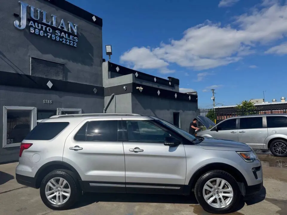 2017 Ford Explorer Platinum 4WD photo 5