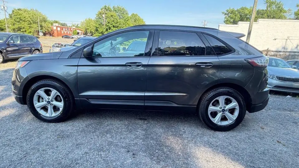 2016 Ford Edge SE photo 5