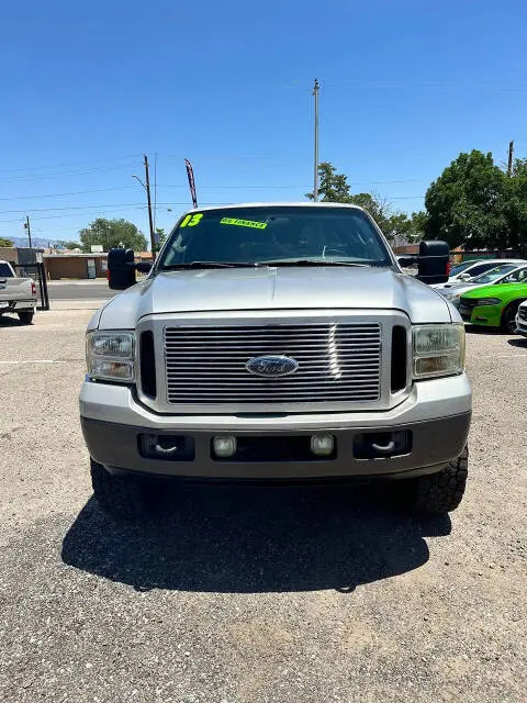 2003 Ford Excursion XLT 6.0L 4X4 photo 3
