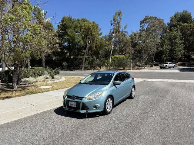 2012 Ford Focus 5 Door Hatch SE photo 3