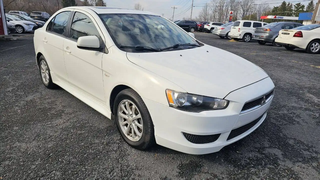 2011 Mitsubishi Lancer ES CVT's photo