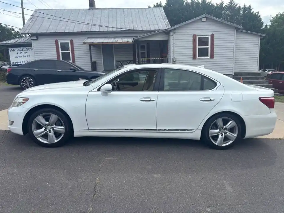 2010 Lexus LS 500 460's photo
