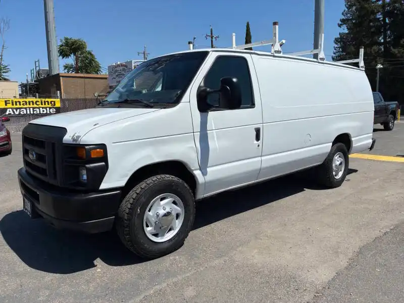 2013 Ford E-Series E-250 Extended's photo