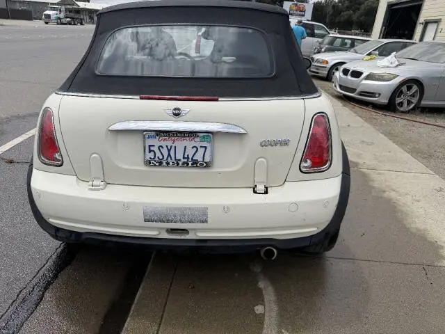 2006 MINI Cooper Base photo 3