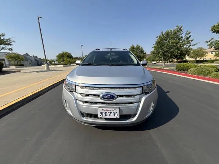 2013 Ford Edge SEL photo 3