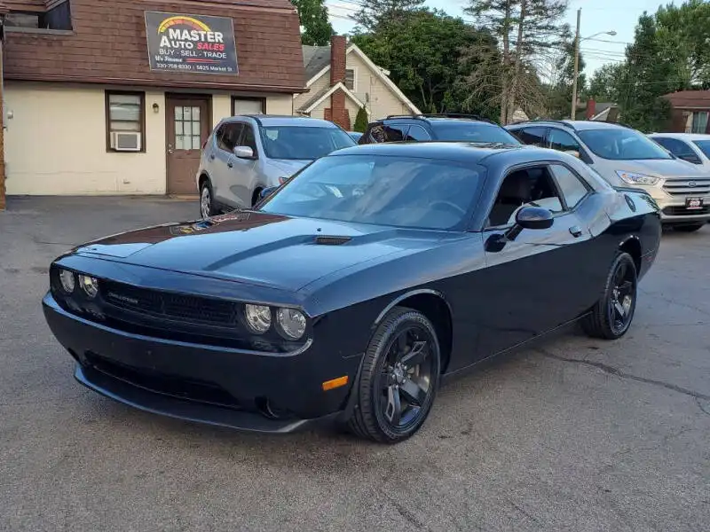 2013 Dodge Challenger SXT's photo