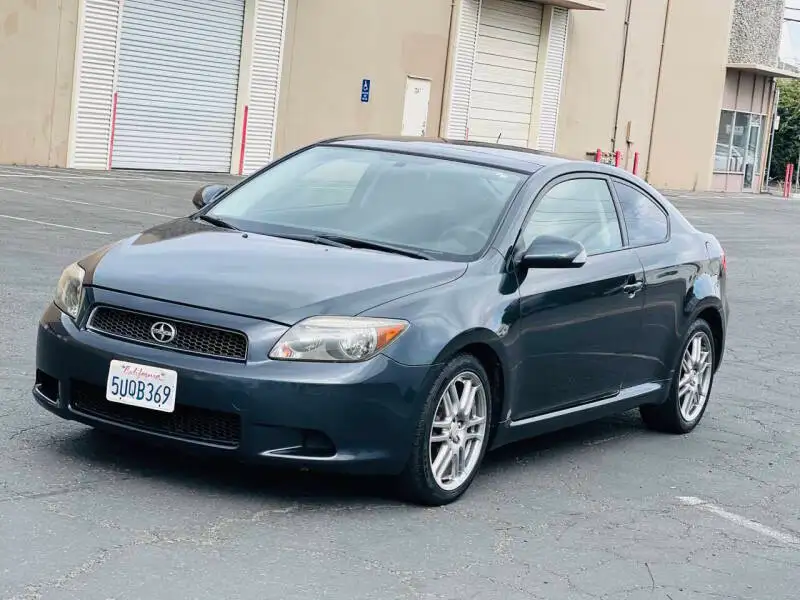 2005 Scion tC 4AT's photo