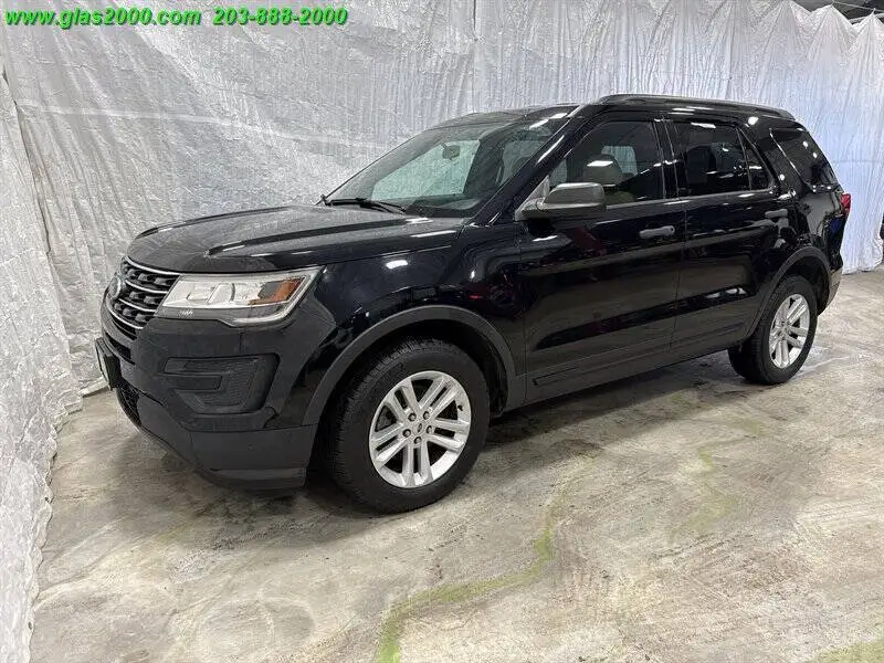 2017 Ford Explorer Base 4WD photo 1
