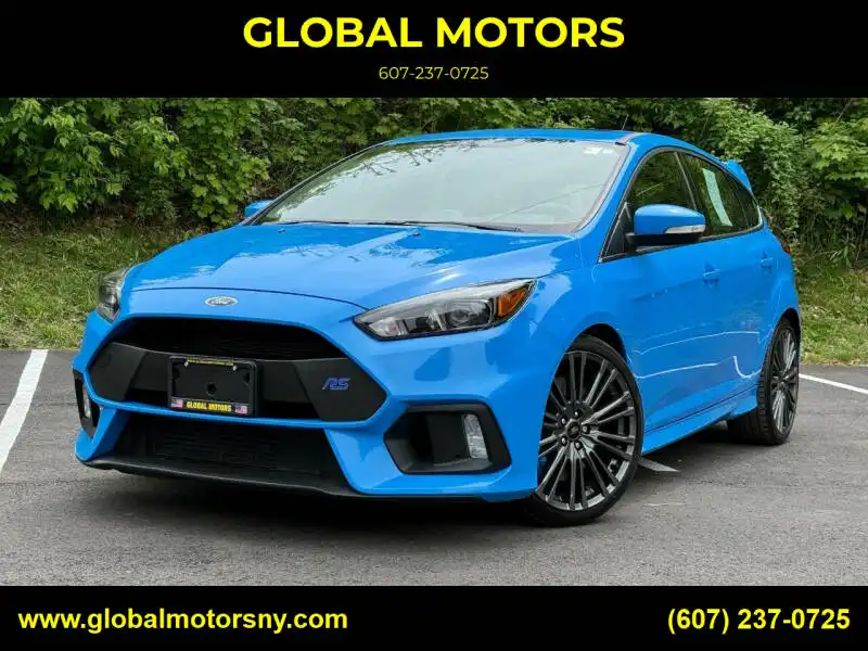 2017 Ford Focus 5 Door Hatch RS's photo