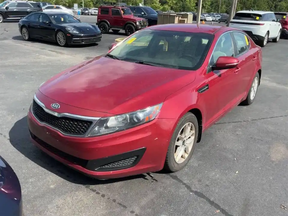 2011 Kia Optima LX AT's photo