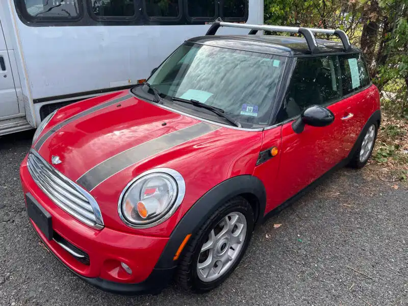 2013 MINI Cooper Base's photo