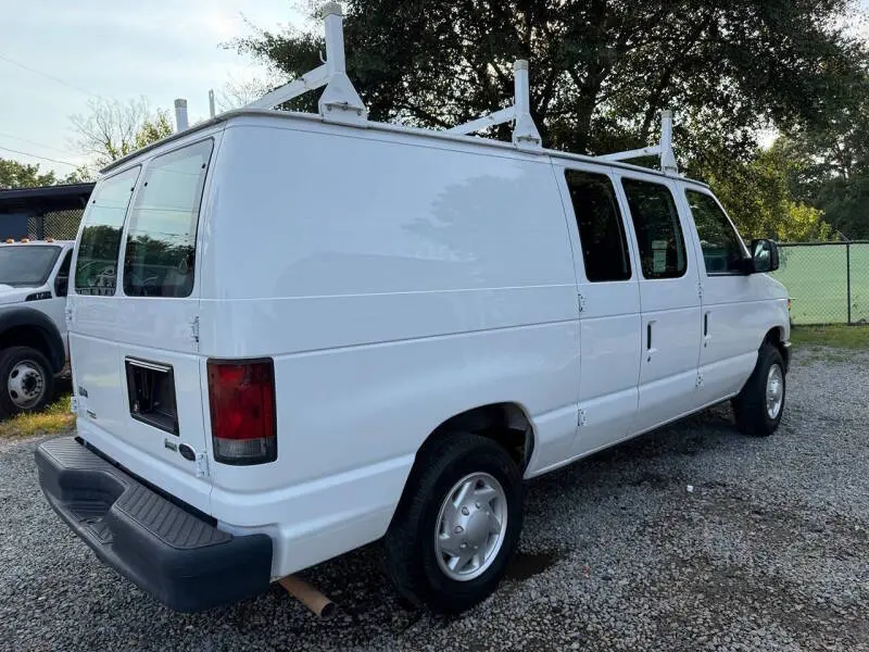 2013 Ford E-Series E-150 Van photo 4