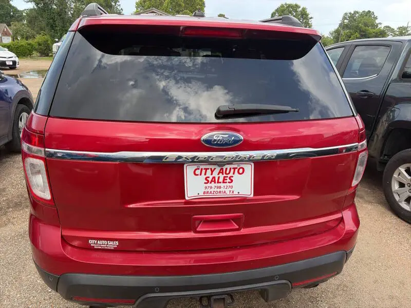 2012 Ford Explorer XLT 4x4 photo 4