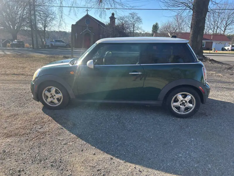 2011 MINI Cooper Base photo 1