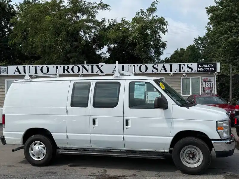 2011 Ford E-Series E-250 Van's photo