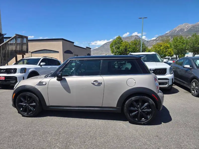 2013 MINI Cooper Base photo 5