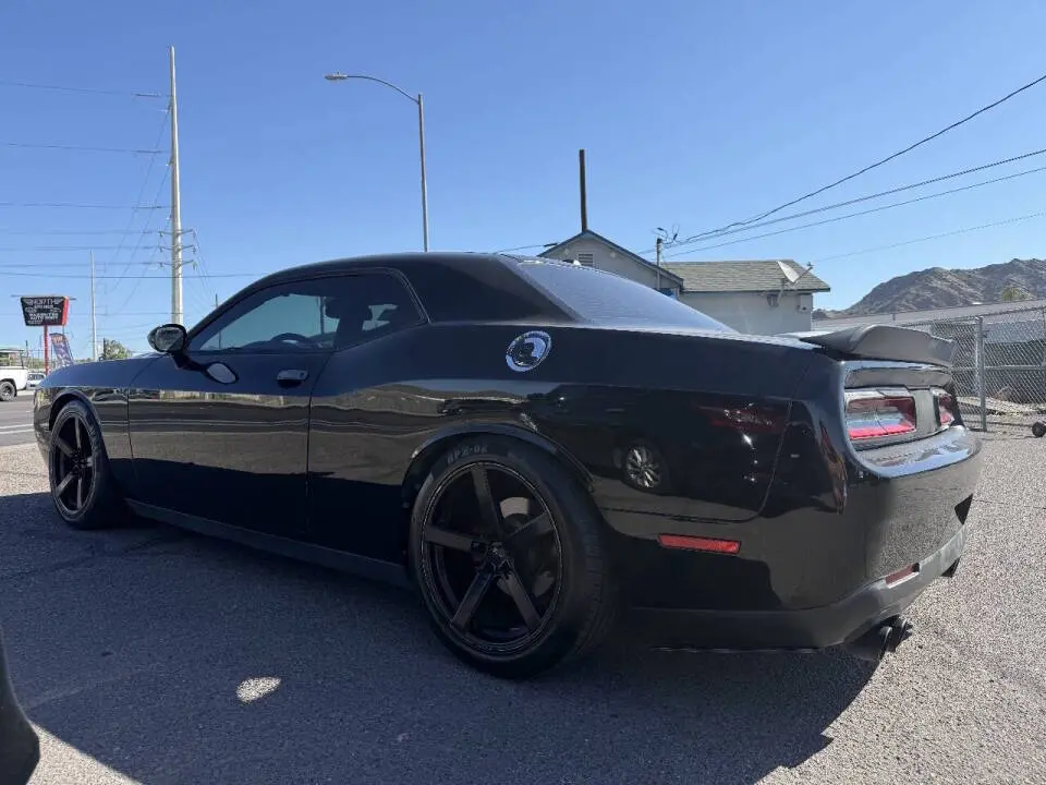 2015 Dodge Challenger SXT photo 3
