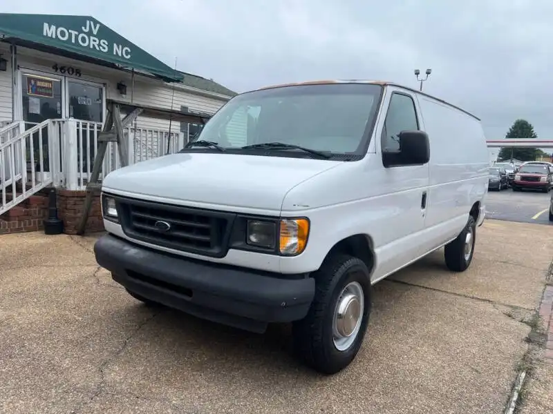 2003 Ford E-Series E-350 Super Duty's photo