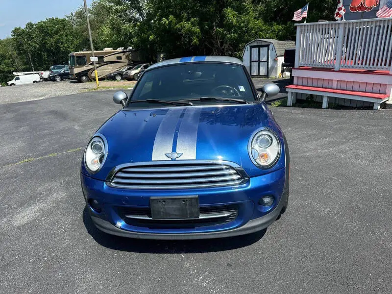 2013 MINI Cooper Base photo 3