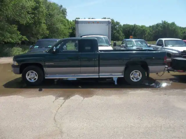 2000 Dodge Ram 1500 2500 ST QUAD CAB SWB's photo