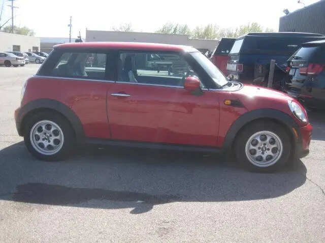 2012 MINI Cooper Base photo 4