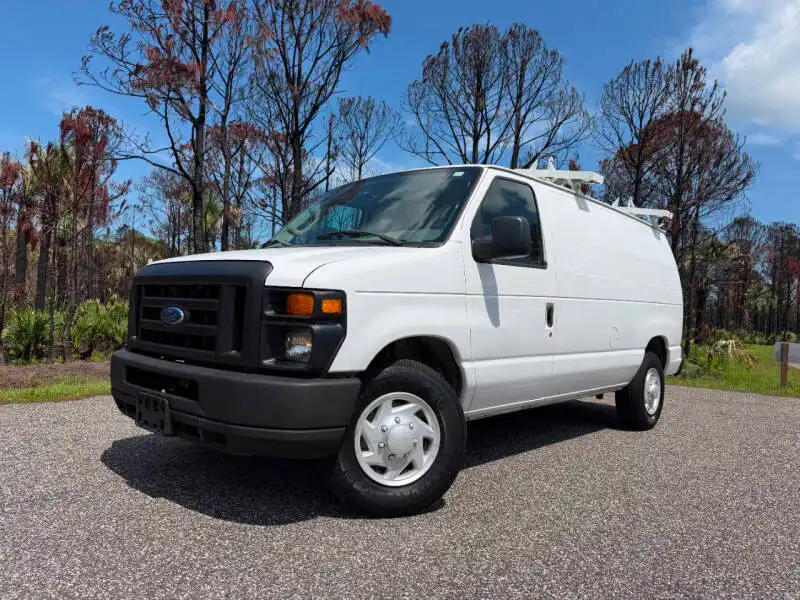 2008 Ford E-Series E-250 Van's photo
