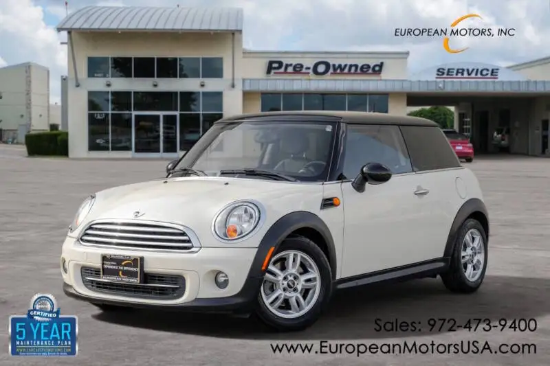 2013 MINI Cooper Base photo 1